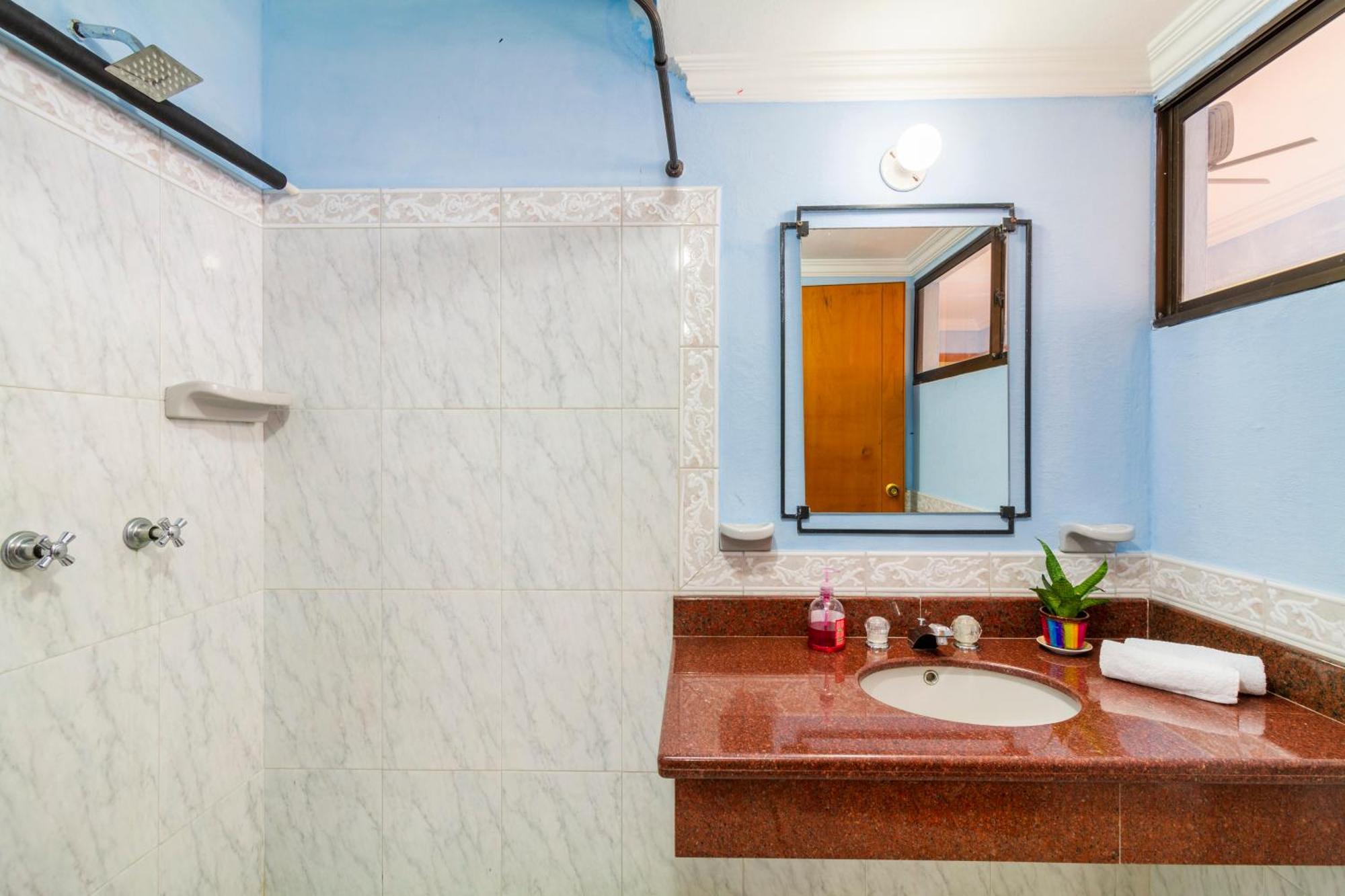 Hostal Cartagonova - Habitaciones Privadas Y Amplias Cerca A Zonas Turisticas Cartagena Kültér fotó