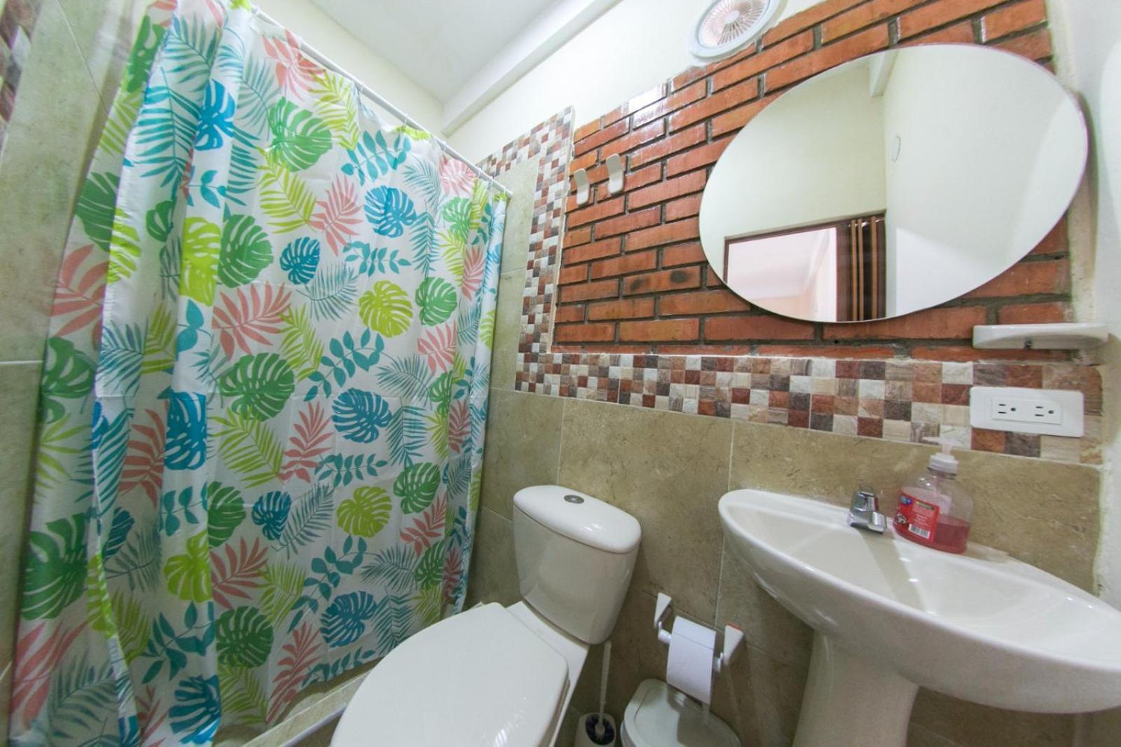 Hostal Cartagonova - Habitaciones Privadas Y Amplias Cerca A Zonas Turisticas Cartagena Szoba fotó